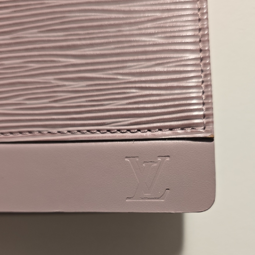 Louis Vuitton Lilac Epi Leather Honfleur Pochette Handbag - Picture 2 of 10